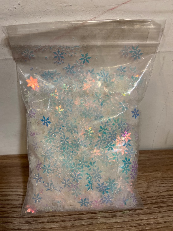 Photo 1 of 2000 Pieces/50g Snowflakes Party Glitter PVC Confetti for Christmas Table Confetti Glitter for Winter Snowfield Wonderland Xmas Party Supplies DIY Craft Projects Party Decorations
