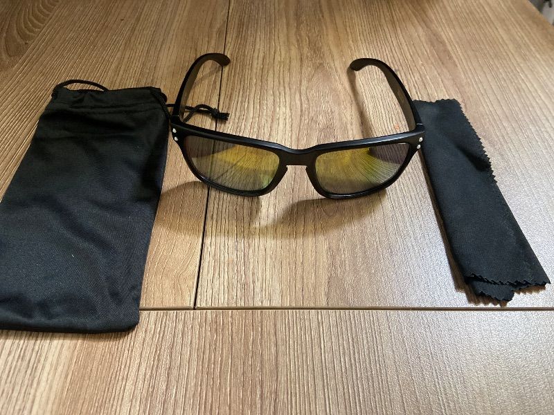Photo 1 of Square Sunglasses for Women Men, 70s Oversized Polarized Aviator Sunglasses, Sunglasses Sparkling Large Frame