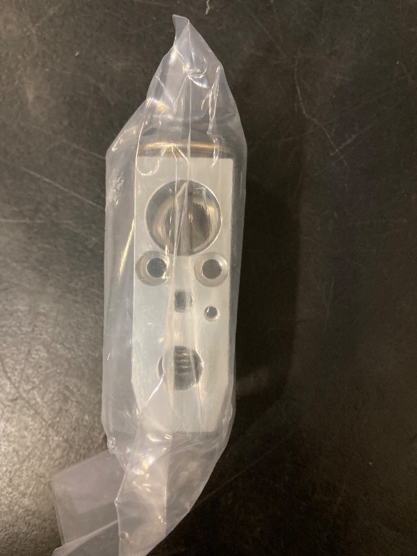 Photo 1 of Autoxbtc A/C Expansion Valve Compatible with Nissan Altima/Sentra/Tsuru 2007-2012 & Infiniti G35/G37, EX35, FX35/FX50, M35/M45 2006-2011 Replaces:39292,EX10221C, 3411815, 4752081, 217292, 39433