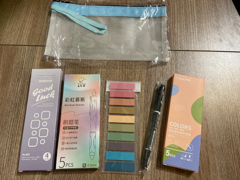 Photo 1 of Aesthetic Book Annotation Kit, 26 Pcs, Highlighters, Gel Pens & Sticky Notes Set