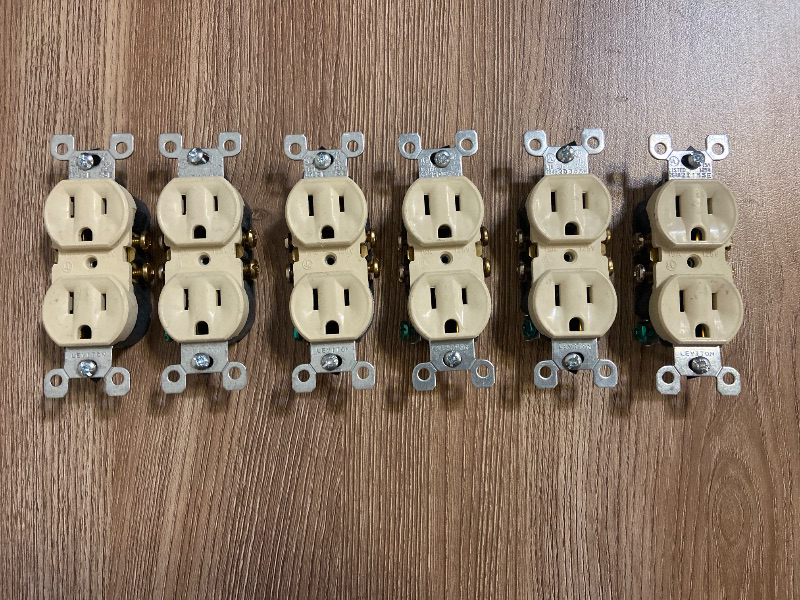 Photo 1 of Leviton 15 Amp 125V Duplex Outlet/Receptacle Ivory (6 Pack)