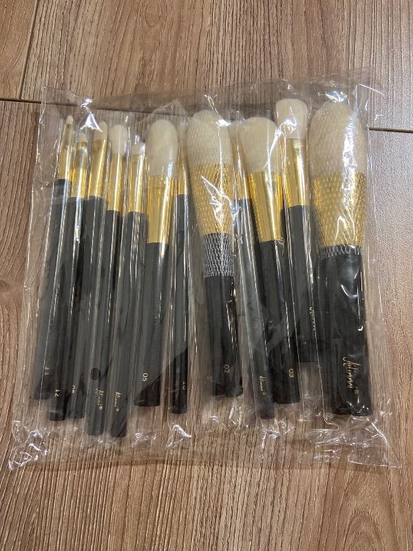 Photo 1 of Black & Gold 12-piece makeup brush set