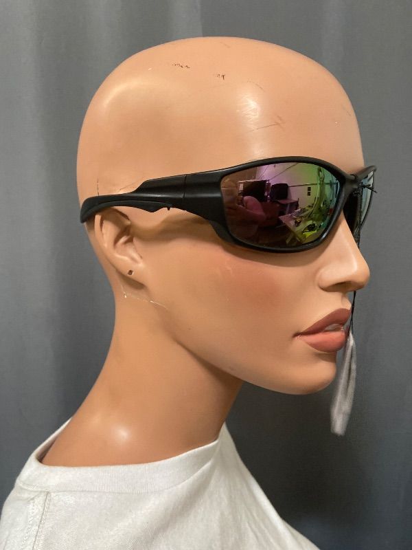 View 3 of  POLARIZED wrap sunglasses in the "SKIPPER" style, featuring a black frame and mirror lenses.