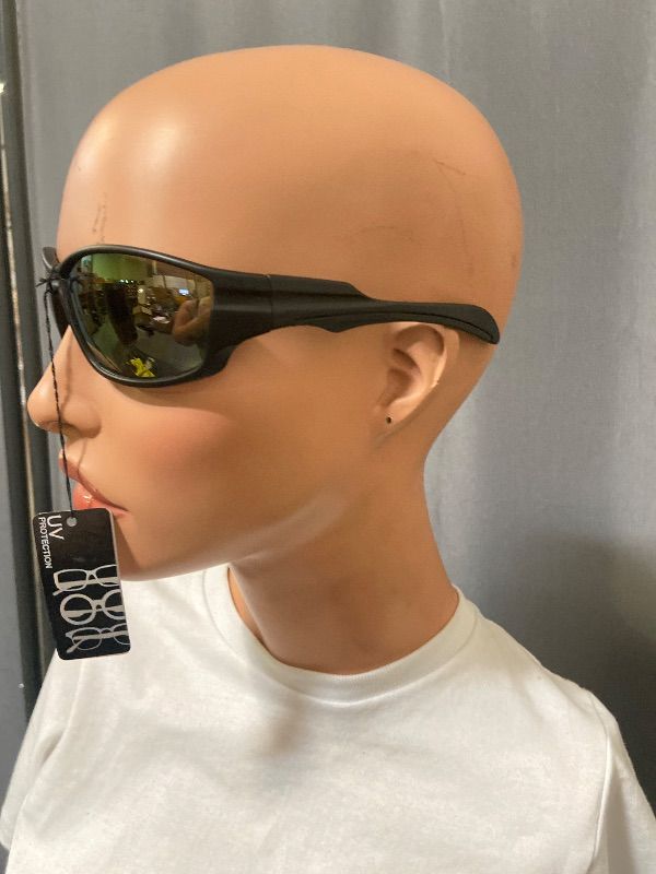 View 2 of  POLARIZED wrap sunglasses in the "SKIPPER" style, featuring a black frame and mirror lenses.