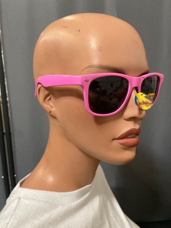 Photo 1 of Retro Sunglasses - Pink Frame / Smoke Polarized Lens