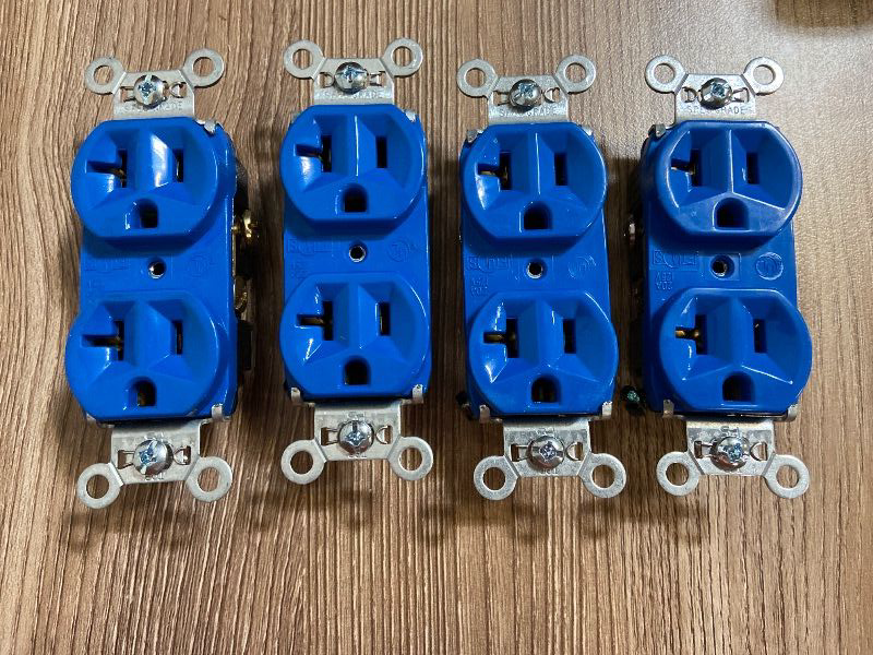Photo 1 of 4pc duplex receptacle 20A 125V blue Specification grade