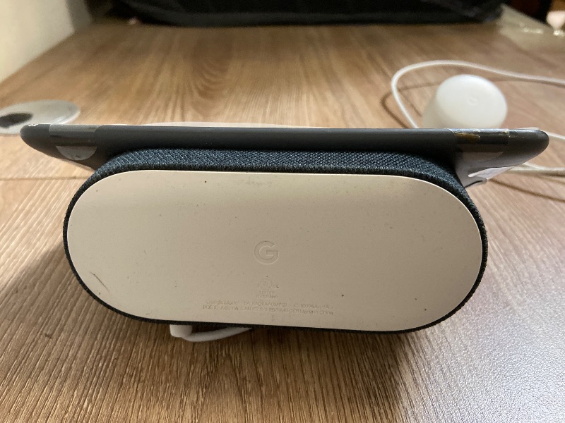 Photo 1 of Google Nest Hub (1st Gen) | 7" Smart Display with Google Assistant | Voice Control for Smart Home Devices | YouTube, Spotify | Wi-Fi & Bluetooth Enabled (Charcoal)