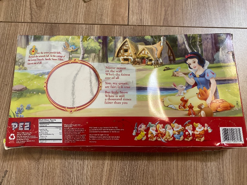 Photo 1 of Pez Snow White & The Seven Dwarfs