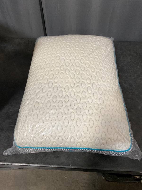 Photo 1 of Bedgear Frost Performance Cooling Pillow - Medium Firm Pillow for Hot Sleepers - High Loft
