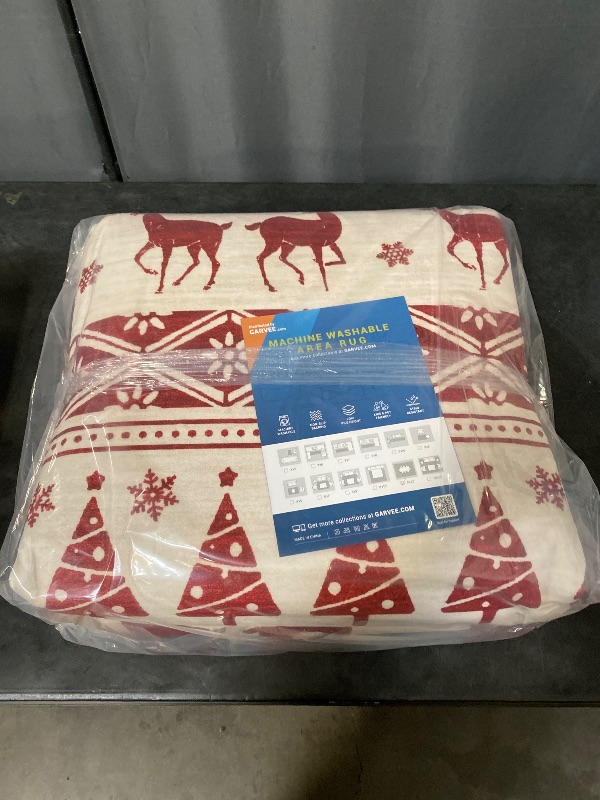 View 2 of GarveeHome Christmas Area Rug 9x12 Red Washable Living Room Carpet Xmas Snowflake Holiday Decor Indoor Bedroom Throw Rug Decorative Non Slip Soft Low Pile Large Carpet Dining Room Office Nursery