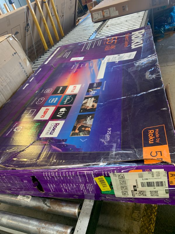 Photo 1 of Roku Smart TV – 55-Inch Select Series, 4K HDR TV – Roku TV with Enhanced Voice Remote – Flat Screen LED Television with Wi-Fi for Streaming Live Local News, Sports, Family Entertainment
//for parts only//