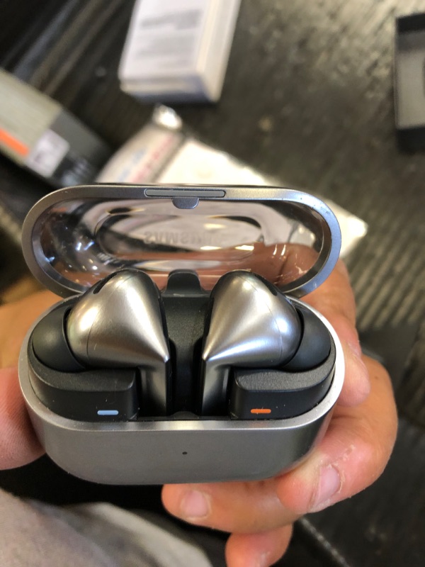Photo 1 of Samsung Galaxy Buds 3 Pro AI True Wireless Bluetooth Earbuds, Noise Cancelling, Sound Optimization, Redesigned Comfort Fit, Silver [US Version, Amazon Exclusive, 2Yr Warranty]