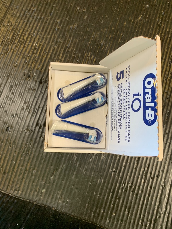 Photo 1 of Oral-B iO Ultimate Clean Replacement Brush Heads, 5 Count, 4 Ultimate Clean + 1 Gum & Sensitive White