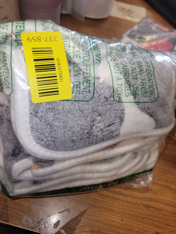Photo 1 of 1 Pack 3 Puppy Blankets Super Soft Warm Sleep Mat Grey Cute Print Fluffy Fleece Pet Flannel Throw Dog Blankets for Small Dogs Cats,Star&Bone&Love- Small (23"x15")