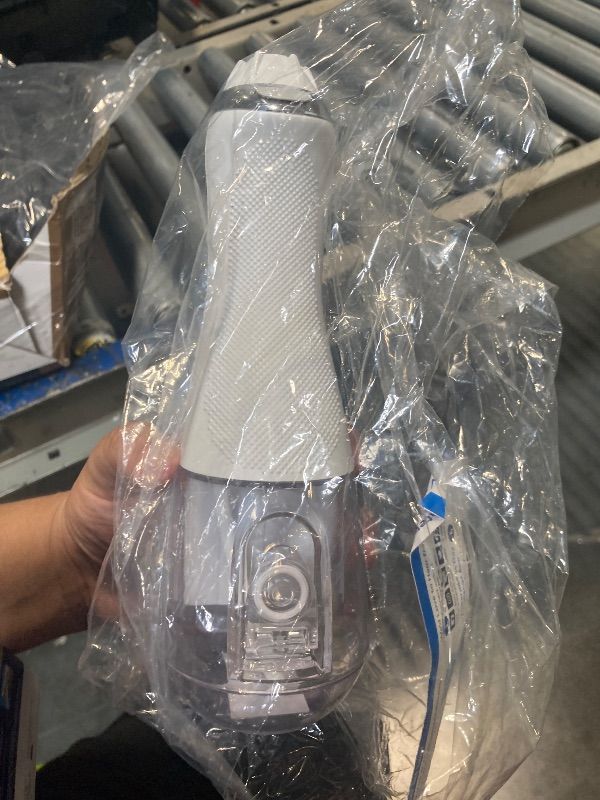 Photo 1 of *** NO CHARGER******Waterpik Cordless Advanced 2.0 Water Flosser For Teeth, Gums, Braces, Dental Care With Travel Bag and 4 Tips, ADA Accepted, Rechargeable, Portable, and Waterproof, White WP-580, Packaging May Vary