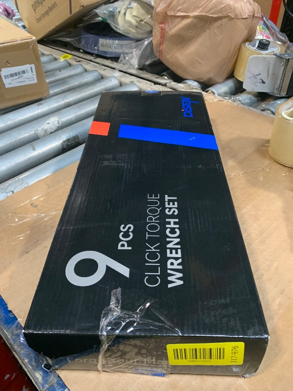 Photo 1 of ** MISSING SOME PIECES ** ** PLEASE REFER PICTURES ** DISEN 9PCS Click Torque Wrench Set 1/4" 3/8" 1/2" Drive 20-220 In.lb, 5-45 Ft.lb, 10-170 Ft.lb with 6 Adapters, ±3% Accuracy, 72-Tooth, Dual Scale, Storage Case for Bike, Motorcycle, Car, Truck Repair