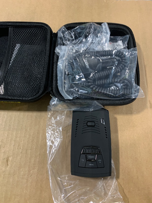 Photo 1 of [DAMAGED] Uniden R4W (new Model) Extreme Long-Range Laser/Radar Detector, Record Shattering Performance, 360° Awareness, Built-in GPS, Wi-Fi, Bluetooth, Voice Alerts, Red Light & Speed Cameras, R/TACH App