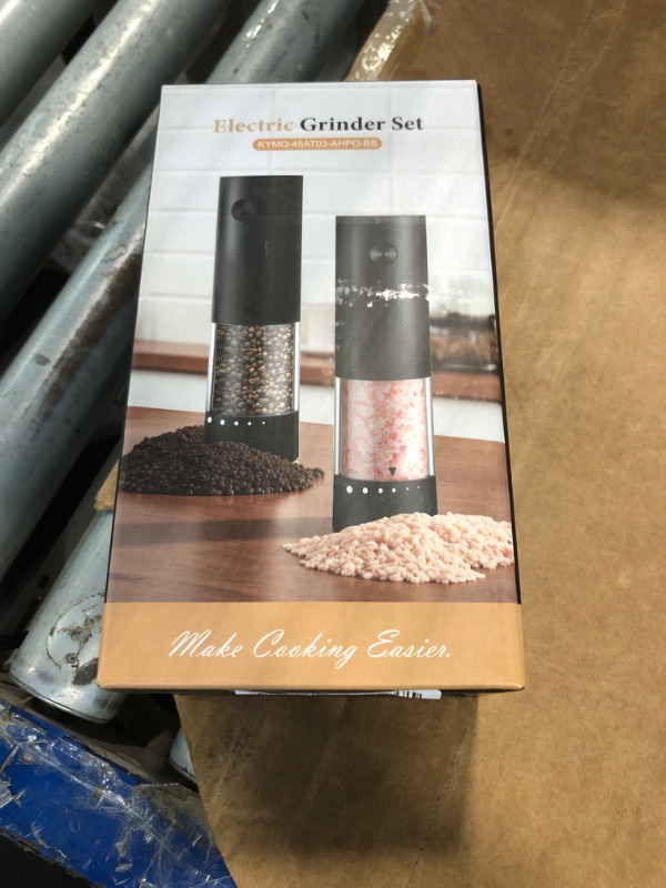 View 2 of [DAMAGED] Gaivis Rechargeable Electric Salt and Pepper Grinder Set