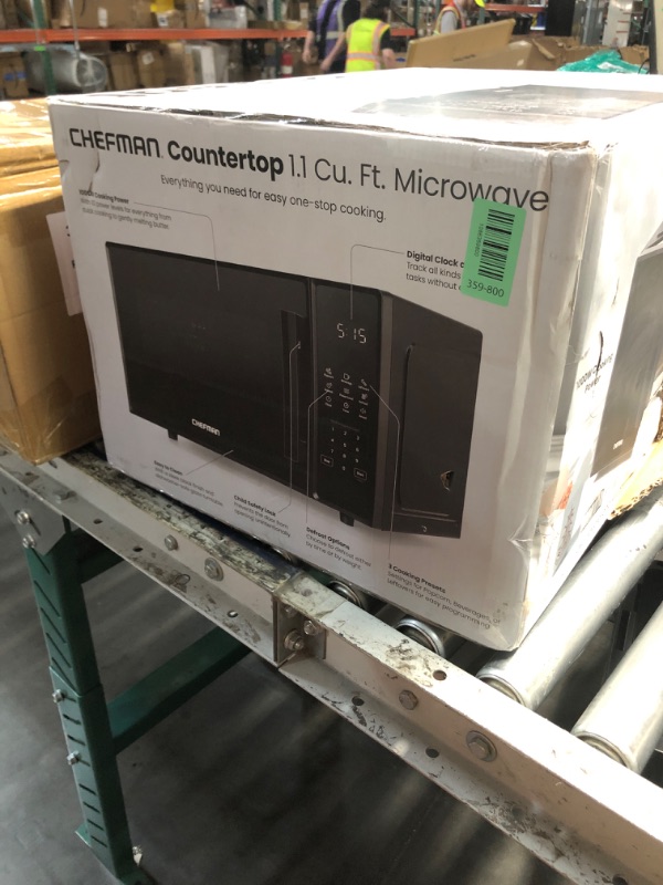 Photo 1 of ***FACTORY SEALED ***
Chefman Countertop Microwave Oven 1.1 Cu. Ft., 1000 Watts with 10 Power Levels, 6 Cooking Presets with One-Touch Express Cook, Eco Mode, Child Safety Lock, & Mute Button - Black