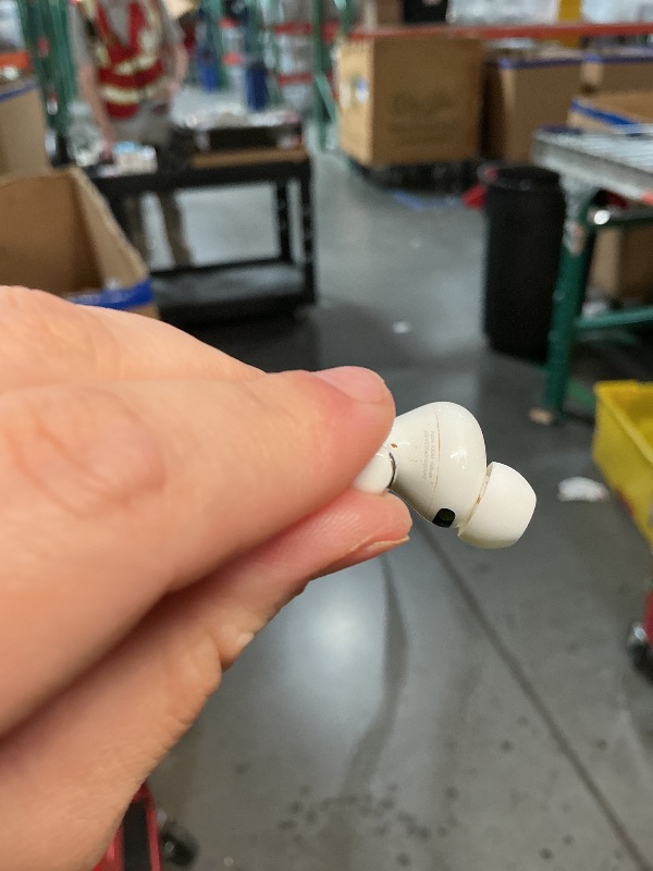 Photo 1 of ***DIRTY*** Apple AirPods Pro 3 Wireless Earbuds, Active Noise Cancellation, Live Translation, Heart Rate Sensing, Hearing Aid Feature, Bluetooth Headphones, Spatial Audio, High-Fidelity Sound, USB-C Charging