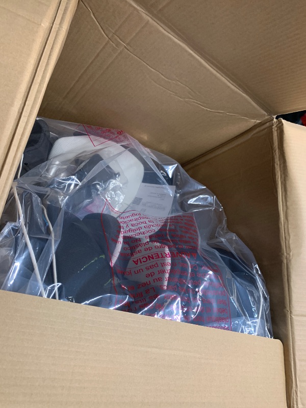 Photo 1 of ***FACTORY SEALED - OPENED FOR INSPECTION***
Graco Extend2Fit Convertible Car Seat, Rear and Forward Facing Car Seat with Adjustable Extension Panel for Extra Legroom, Great Gift for Baby Shower or Baby Registry, Gotham