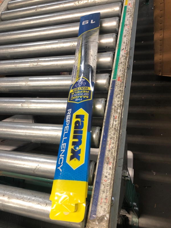 Photo 1 of ***PARTIAL SET - PRICE ADJUSTED*** Rain-X 820153 WeatherBeater Wiper Blades, 19" Windshield Wiper, Automotive Replacement Windshield Wiper Blades That Meet Or Exceed OEM Quality And Durability Standards