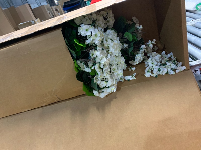 View 3 of ***STOCK PHOTO FOR REFERENCE ONLY***Dophinena Pack of 4 - Artificial Geraniums Bundles Full Blooms Silk Flower Plants Geranium Bush Red Color for Home Garden Wedding Indoor Outdoor Decor (White - Pack of 4)