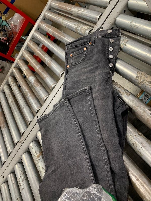 Photo 1 of **Stock pic for Reference** Levi Strauss Signature Gold Women's Mid Rise Straight Jeans Size-31