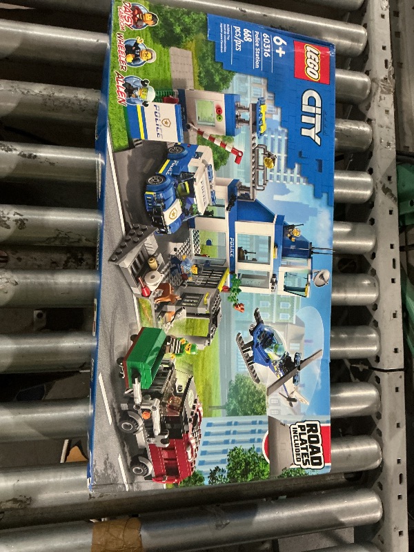 View 2 of ** FACTORY SEALED **LEGO City Police Station Building Set 60316