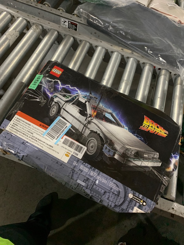 View 3 of ***FOR PARTS ONLY***
LEGO Back to the Future Time Machine 10300 Model Car