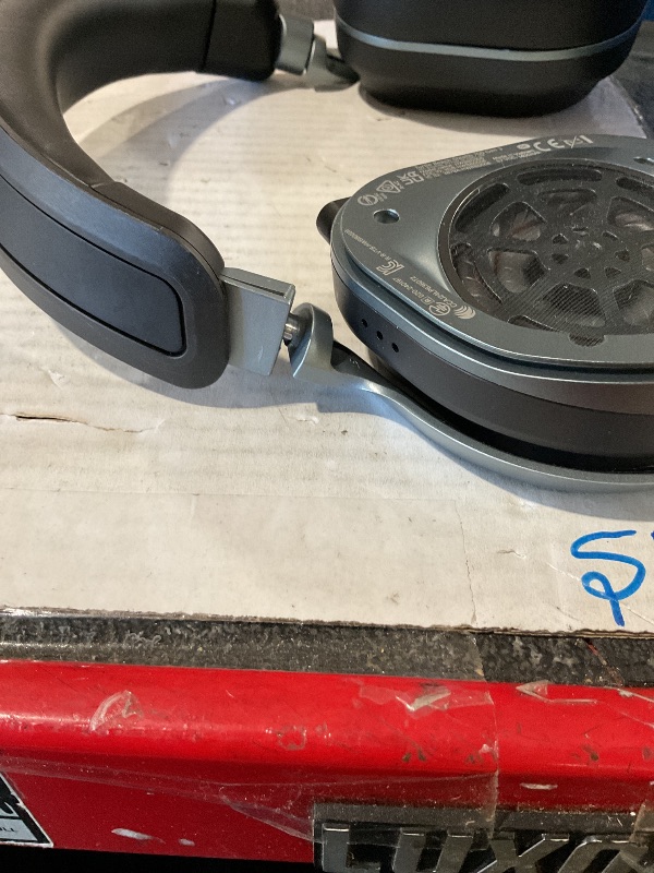 View 3 of ***MAJOR DAMAGE FOR PARTS ONLY***MISSING PARTS***
Turtle Beach Stealth 700 Gen 3 Wireless Gaming Headset