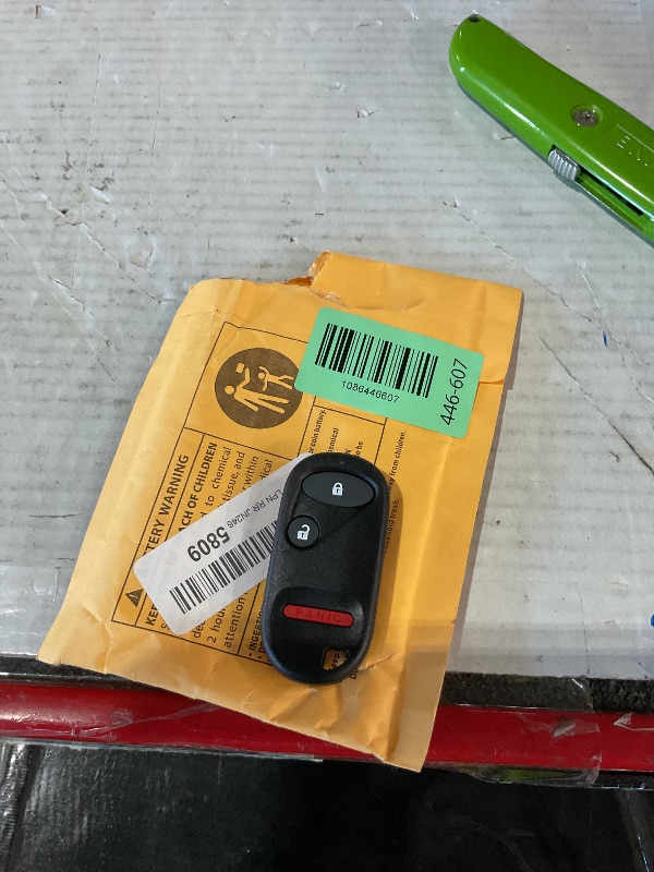 View 2 of ***MISSING PART***
MechanMagic Key Fob Replacement Fits for 2002 2003 2004 2005 Honda Civic SI CRV / 2004-2011 Honda Element (FCC ID: OUCG8D-344H-A) Keyless Entry Remote Control PN:72147-S5T-A01 315 MHZ Set of 2