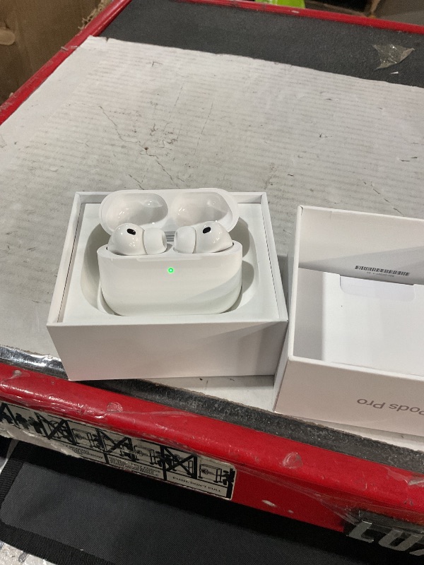 View 5 of ***LOCKED AND MISSING PARTS***
Apple AirPods Pro 3 Wireless Earbuds