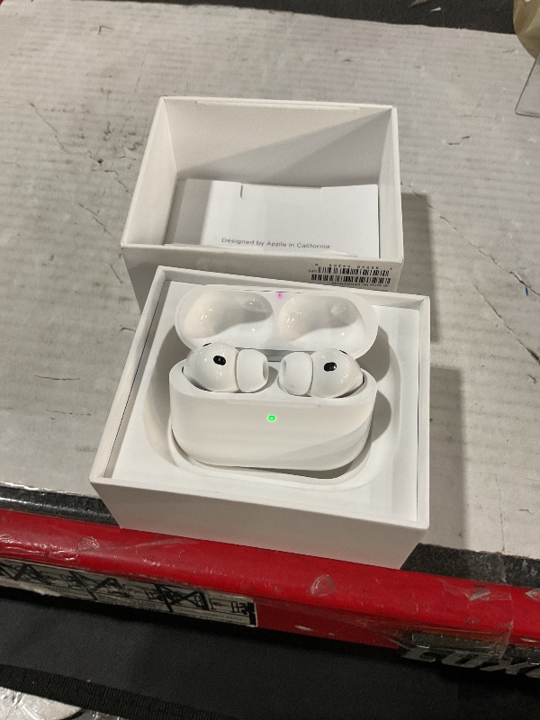 View 4 of ***MISSING PARTS***MINOR DAMAGE***
Apple AirPods Pro 3 Wireless Earbuds