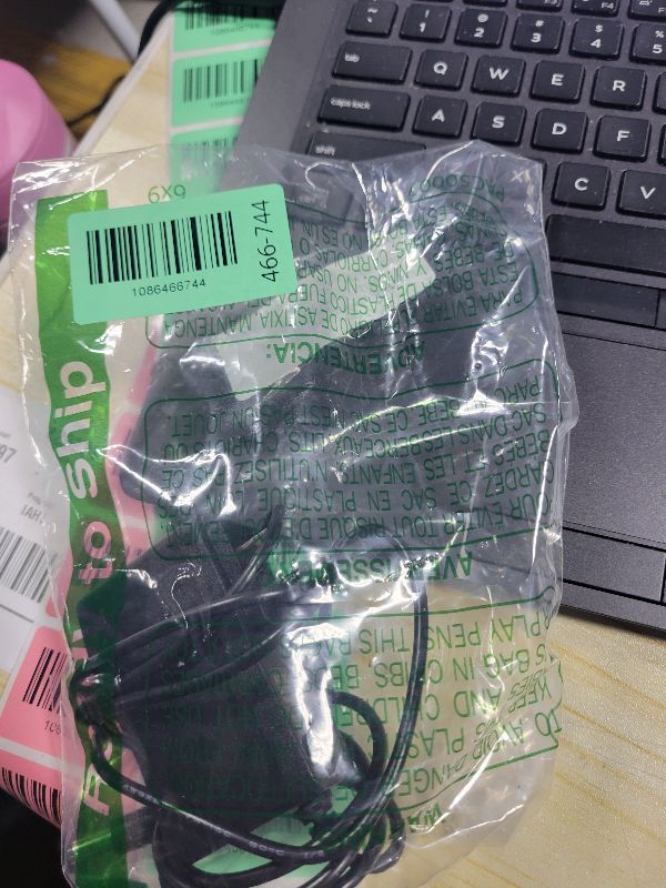 Photo 1 of 12V 1A Power Supply Adapter 12W AC DC Adapter, 100-240V Input, 5.5x2.1mm DC Plug, for CCTV Camera, Router, LED Strip, Speaker, Security Camera