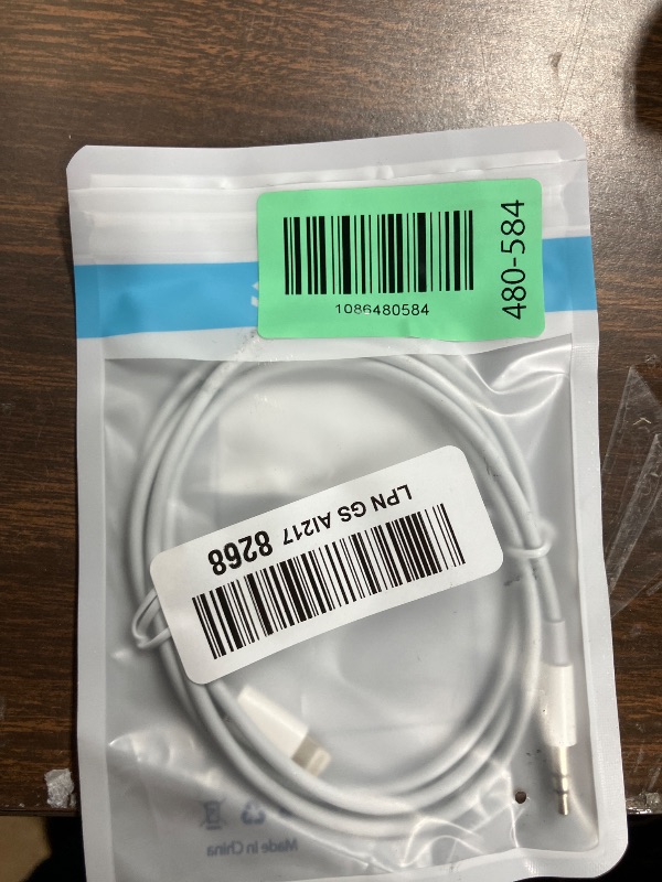 Photo 1 of (Apple MFi Certified) iPhone AUX Cord,Lightning to 1/8 Inch Audio Cable,3.3ft, Headphone Jack Adapter Male Aux Stereo Audio Cable Compatible for iPhone 14/13/12/11/XR/X/8/7 (White)