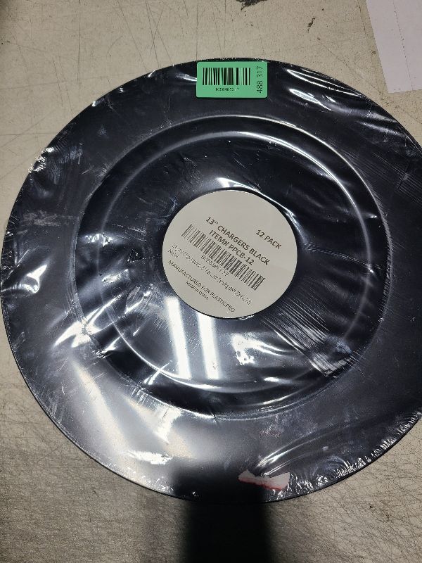 Photo 1 of 13'' Charger Plates Black Plastic Heavy Duty Disposable Dinner Chargers Serveware Dishes Platters Tableware Pack of 12