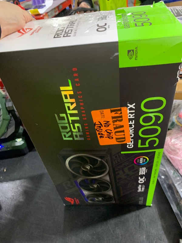 Photo 1 of ASUS ROG Astral GeForce RTX 5090 32GB GDDR7 OC Graphics Card