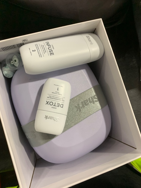 Photo 1 of Shark FacialPro Glow + DePuffi 2-in-1 Facial & Contrast Therapy, FH320PL