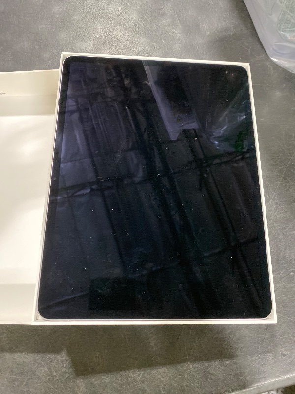Photo 1 of Apple iPad Pro 13-Inch M4 256GB Silver