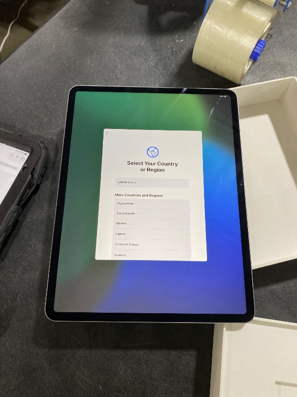 Photo 1 of Apple iPad Pro 13-Inch M4 256GB Silver