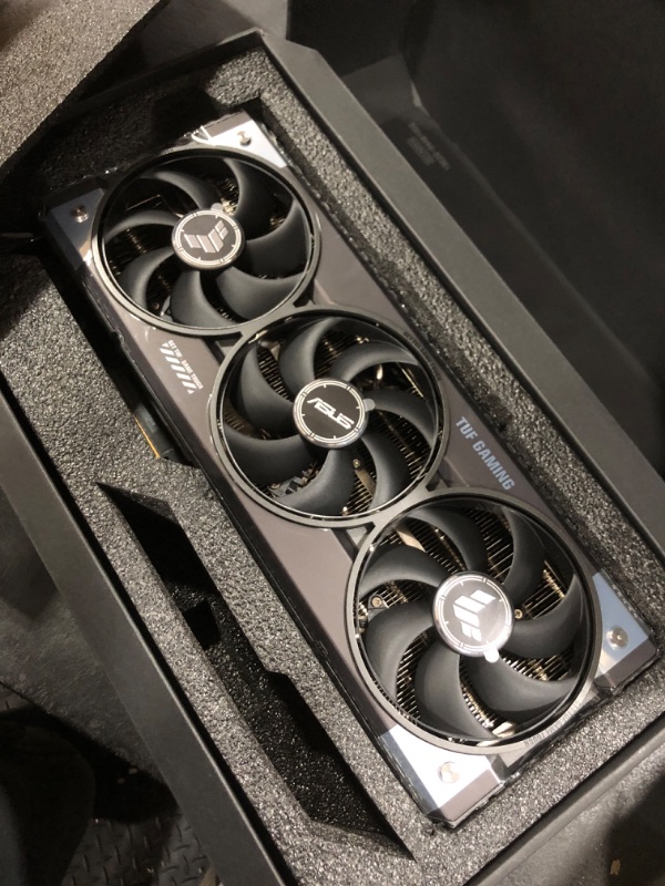 Photo 1 of ASUS TUF Gaming GeForce RTX 5090 Graphics Card