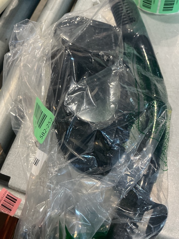 View 1 of 
See all Cressi items
KEY FEATURES

Enjoy crystal-clear visibility with the Cressi Matrix mask's two-lens design.
The dry snorkel prevents water from entering, making snorkeling easy and fun.
Silicone skirt on this snorkel set ensures a comfortable, leak-