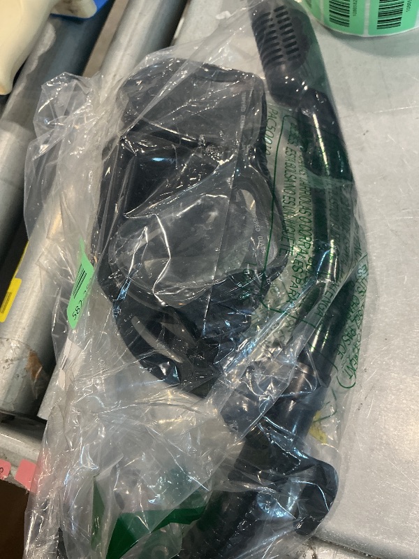 View 2 of 
See all Cressi items
KEY FEATURES

Enjoy crystal-clear visibility with the Cressi Matrix mask's two-lens design.
The dry snorkel prevents water from entering, making snorkeling easy and fun.
Silicone skirt on this snorkel set ensures a comfortable, leak-