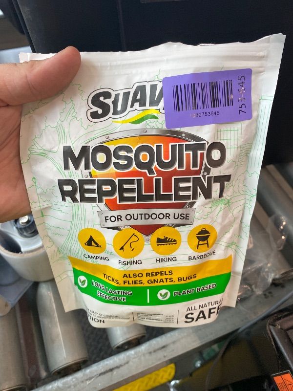 View 2 of [Missing some] DERTUYE Mosquito Repellent Pouches (8 Count)