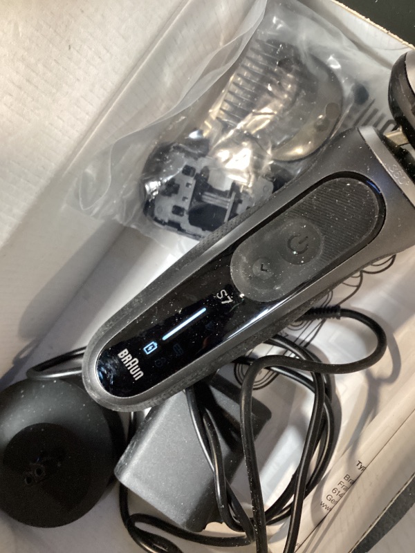Photo 1 of Braun Series 7 7127cs Electric Shaver
