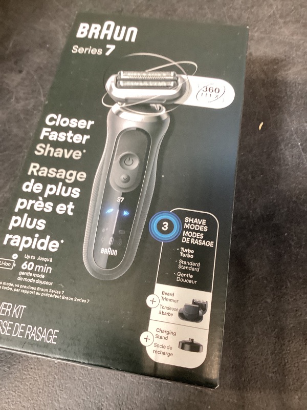 Photo 1 of Braun Series 7 7127cs Electric Shaver