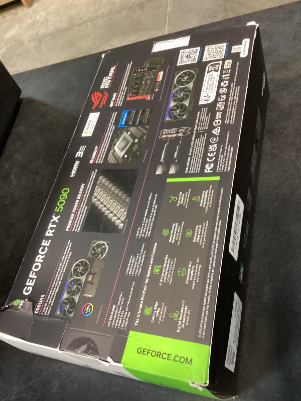 Photo 1 of ASUS ROG Astral NVIDIA GeForce RTX 5090 32GB GDDR7 OC Graphics Card