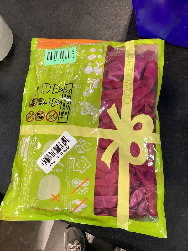 Photo 1 of PartyWoo Hot Pink Balloon Arch Kit 140pcs Different Sizes 18 12 10 5 Inch