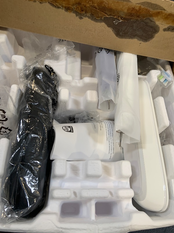 Photo 1 of Philips Sonicare DiamondClean 9000 Electric Toothbrush Bundle, HX9912/71